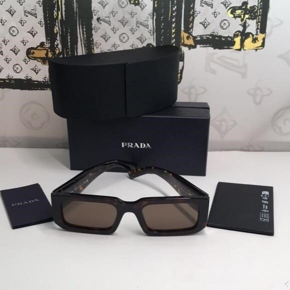 New Authentic Prada PR06YS Brown Sunglasses – Bold Luxury with UV Protection - Picture 3 of 13